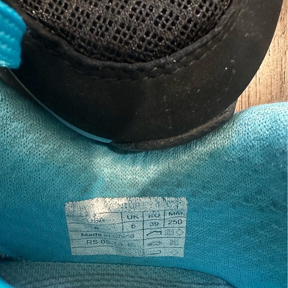 Vionic Venture Black Blue Walking Athletic Sneaker EUC Size 8 - Picture 9 of 12